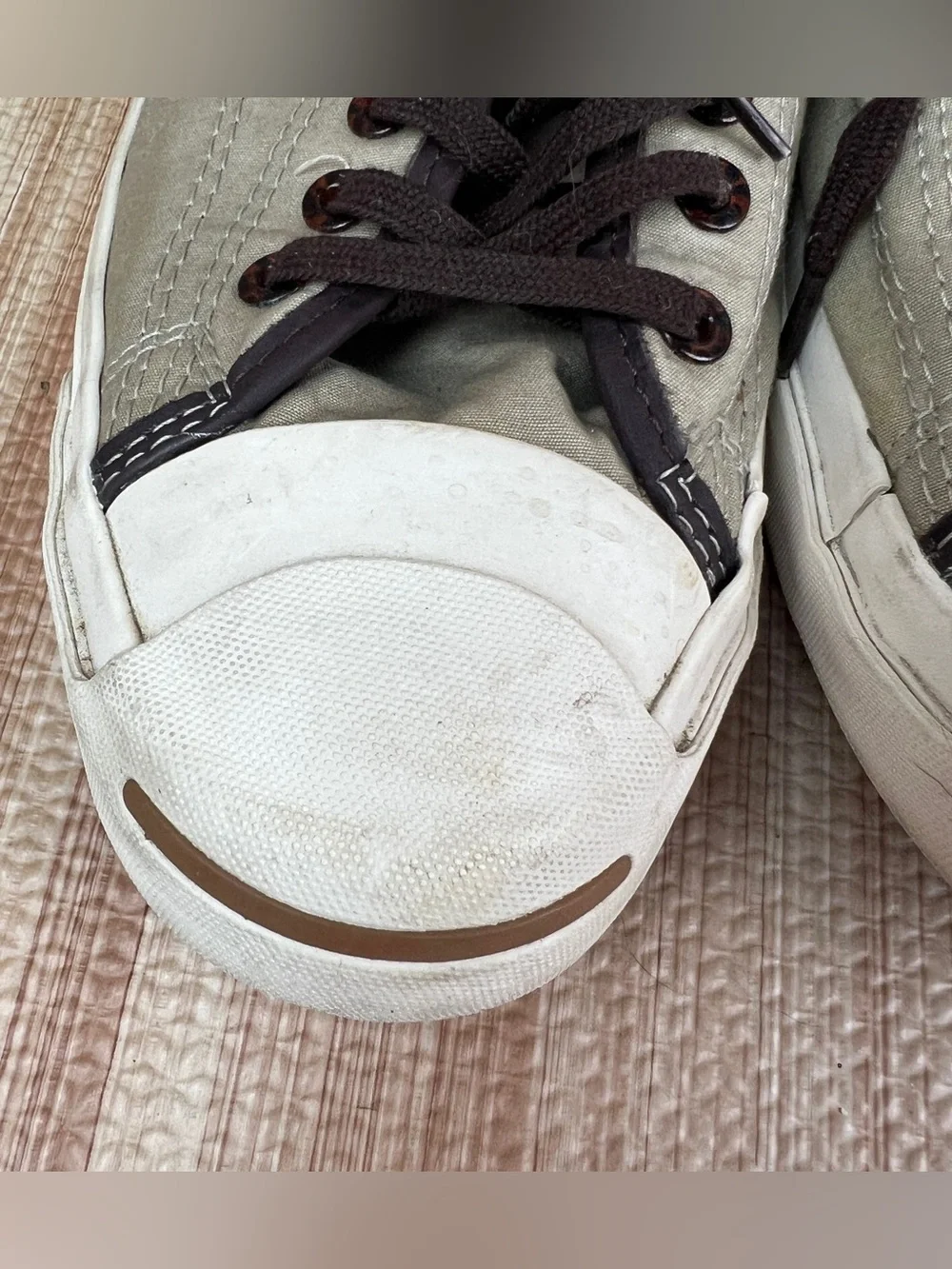 Converse this listing